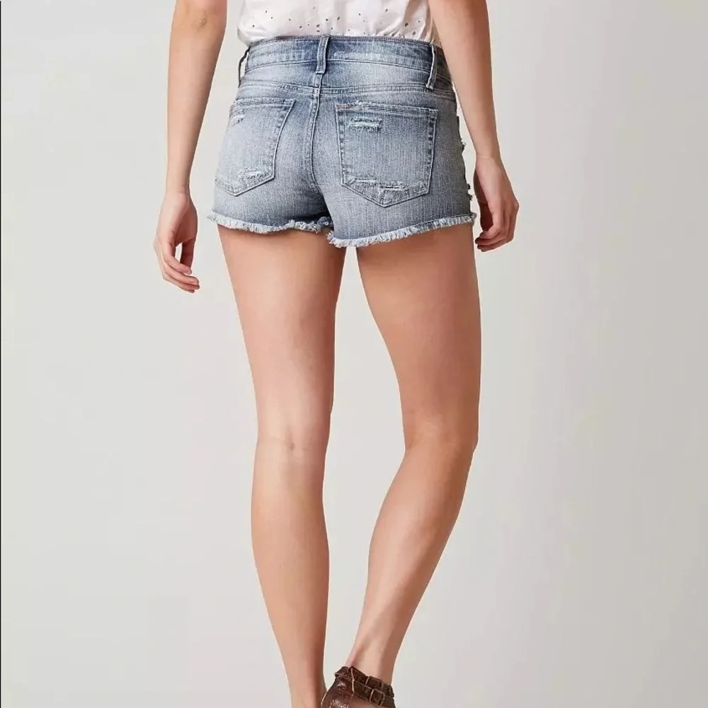 Daytrip Refined High Rise Capricorn‎ Stretch Short Size 25 - Picture 3 of 10